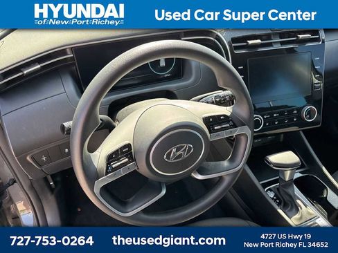 Used 2024 Hyundai Tucson SE image 10