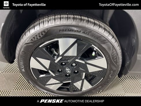 Used 2025 Hyundai Kona SEL image 10