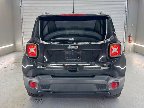 Used 2020 Jeep Renegade Latitude FWD image 9
