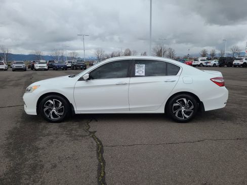 Used 2016 Honda Accord LX image 11