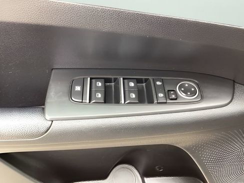 Used 2023 Kia Forte LXS image 13