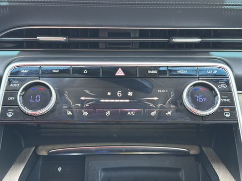 Used 2023 Genesis GV80 3.5T Advanced + AWD/4WD image 10