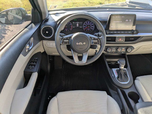 Used 2023 Kia Forte LXS w/ LXS Technology Package FWD image 12