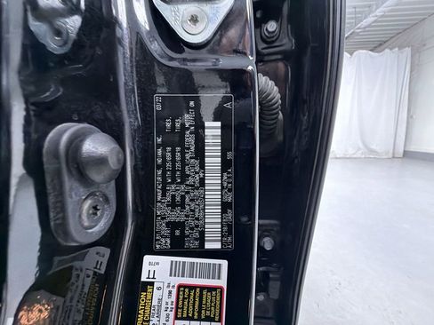 Used 2022 Toyota Highlander LE AWD/4WD image 15