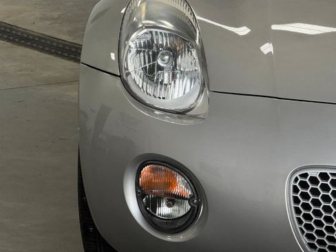 Used 2007 Pontiac Solstice Convertible w/ Premium Package RWD image 24