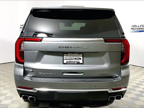 Used 2025 GMC Yukon Denali AWD/4WD image 4