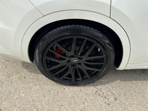 Used 2019 Maserati Levante S GranSport AWD/4WD image 28