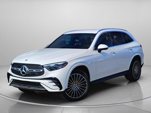 Certified 2026 Mercedes-Benz GLC 300 4MATIC image 2