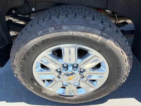 Used 2025 Chevrolet Silverado 3500 High Country w/ High Country Premium Package AWD/4WD image 17