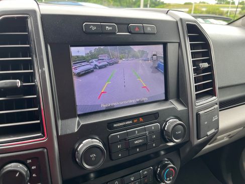 Used 2019 Ford F150 XLT w/ Equipment Group 302A Luxury AWD/4WD image 20