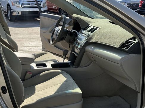 Used 2007 Toyota Camry XLE FWD image 4