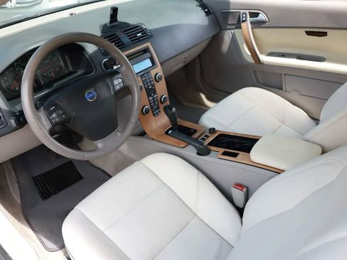 Used 2008 Volvo C70 T5 FWD image 4