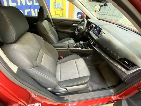 Used 2026 Nissan Rogue SV FWD image 24