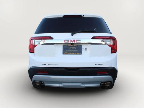 Used 2023 GMC Acadia SLT image 4