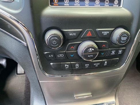 Used 2018 Jeep Grand Cherokee Limited AWD/4WD image 17