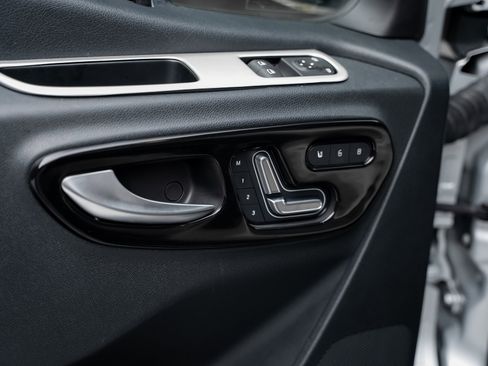 Used 2021 Mercedes-Benz Sprinter 3500 image 42