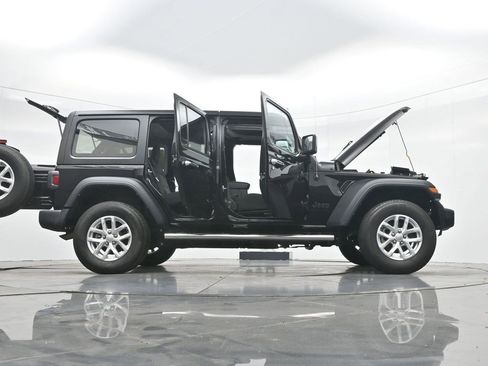 Used 2023 Jeep Wrangler Unlimited Sport AWD/4WD image 39