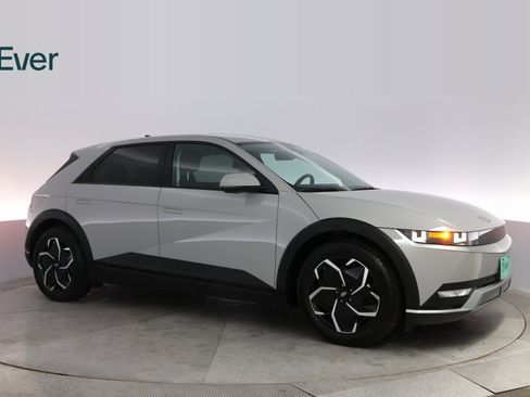 Used 2024 Hyundai Ioniq 5 SEL image 5