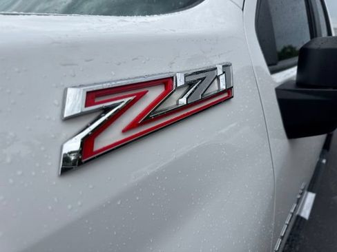 Used 2025 Chevrolet Silverado 2500 LT AWD/4WD image 18