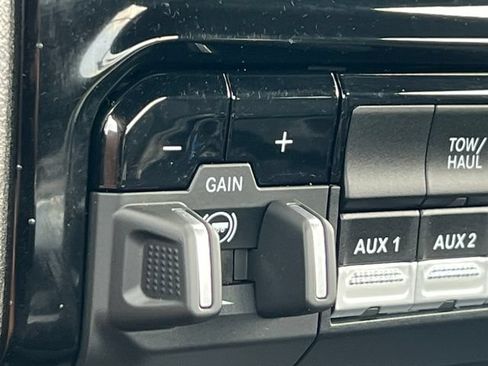 Used 2025 RAM 2500 Tradesman w/ Safety Group AWD/4WD image 28