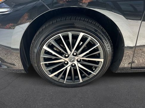 Used 2025 Lexus ES 350 w/ Premium Package FWD image 10