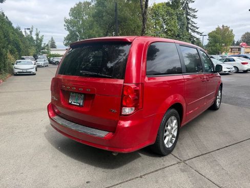 Used 2013 Dodge Grand Caravan R/T w/ Safety Sphere Group FWD image 4