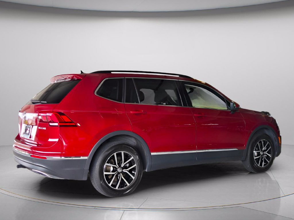 Certified 2021 Volkswagen Tiguan SE w/ Panoramic Sunroof Package FWD image 6