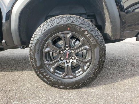 New 2025 GMC Canyon Elevation image 8