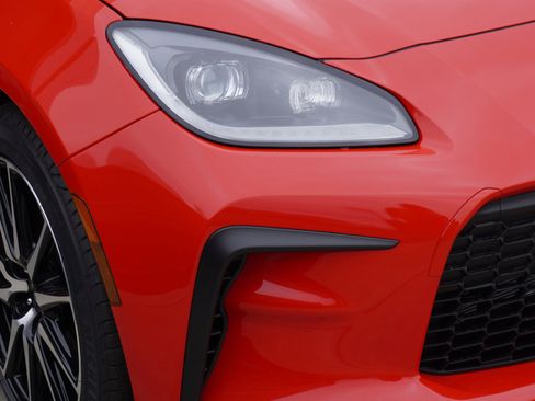 New 2026 Toyota GR86 RWD image 3