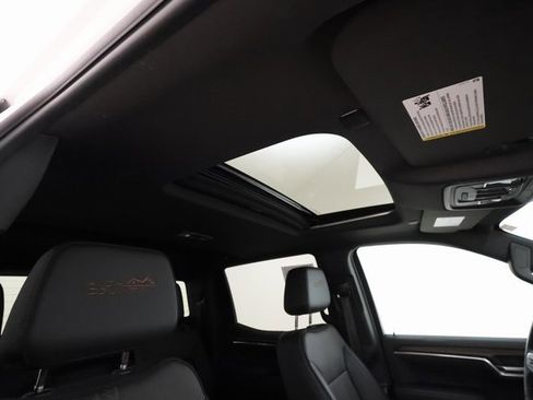 Used 2024 Chevrolet Silverado 1500 High Country w/ High Country Premium Package image 26