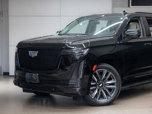 Used 2024 Cadillac Escalade Sport Platinum w/ Heavy-Duty Trailer Package image 13
