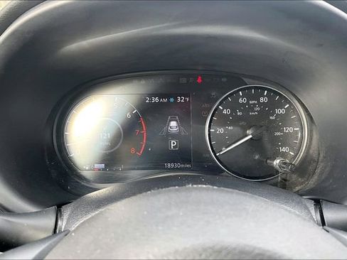 Used 2023 Nissan Kicks SR w/ Exterior Package image 12