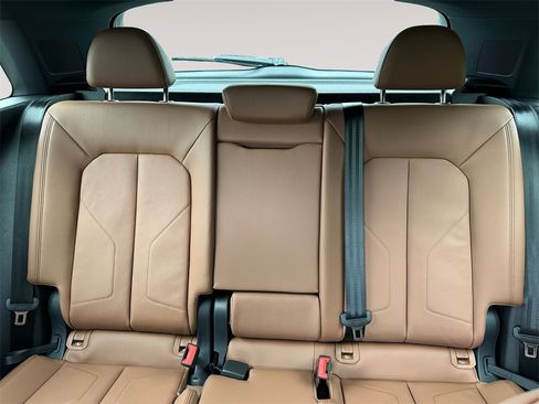 New 2025 Audi Q3 2.0T Premium image 13