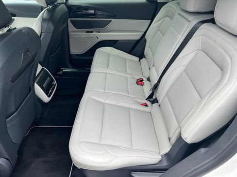 New 2026 Lincoln Nautilus Premier AWD/4WD image 21