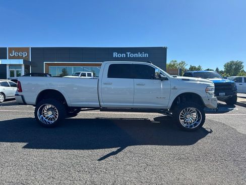 Used 2020 RAM 3500 Laramie AWD/4WD image 16