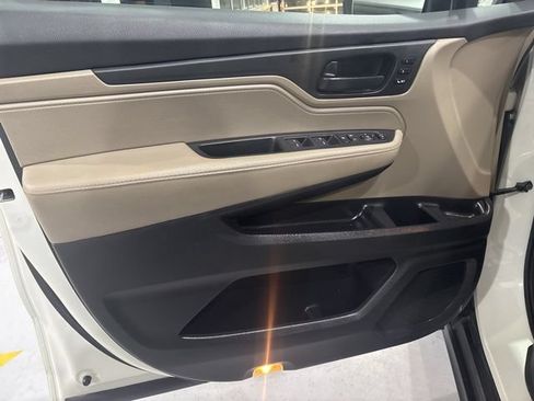 Used 2019 Honda Odyssey EX-L image 9