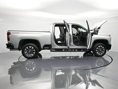 Used 2022 Chevrolet Silverado 2500 Custom w/ Custom Value Package image 48