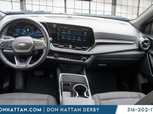 Used 2025 Chevrolet Equinox LT FWD image 5