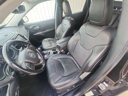 Used 2020 Jeep Cherokee Limited AWD/4WD image 15