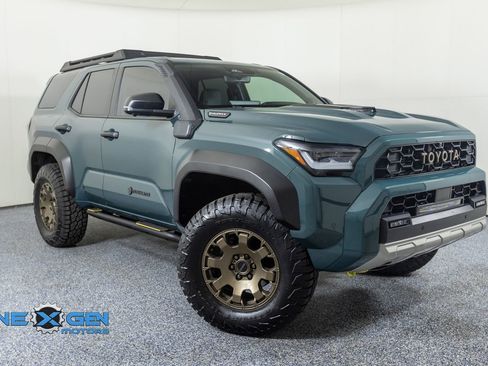 Used 2025 Toyota 4Runner Trailhunter AWD/4WD image 1