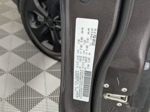 Used 2019 Jeep Compass Latitude AWD/4WD image 37
