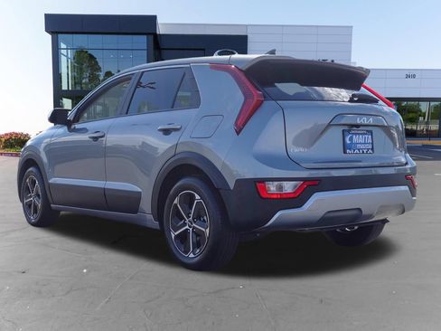 Used 2025 Kia Niro LX FWD image 5