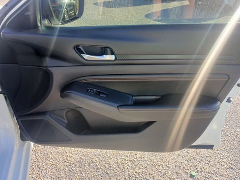 Used 2020 Nissan Altima 2.5 SR image 39