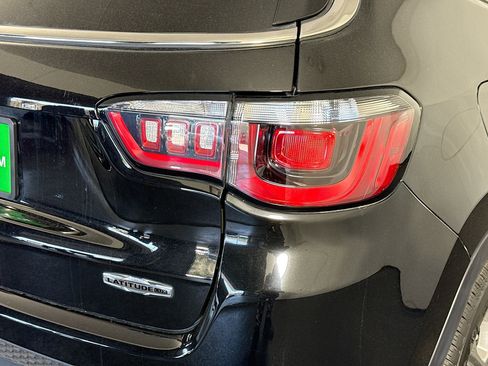 Used 2022 Jeep Compass Latitude w/ Sun and Sound Group image 34