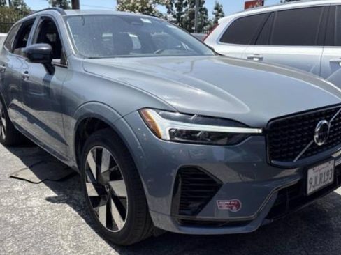 Used 2024 Volvo XC60 T8 Plus w/ Protection Package Premier AWD/4WD image 4