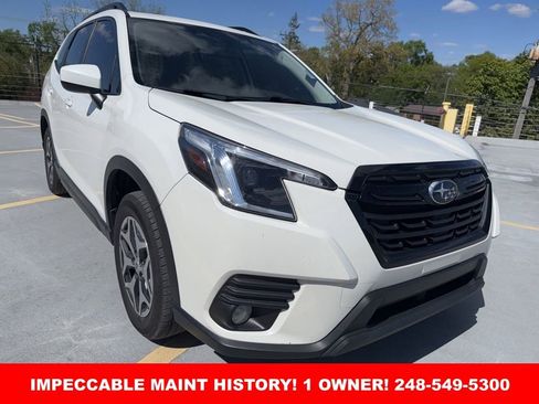 Used 2023 Subaru Forester Premium AWD/4WD image 3