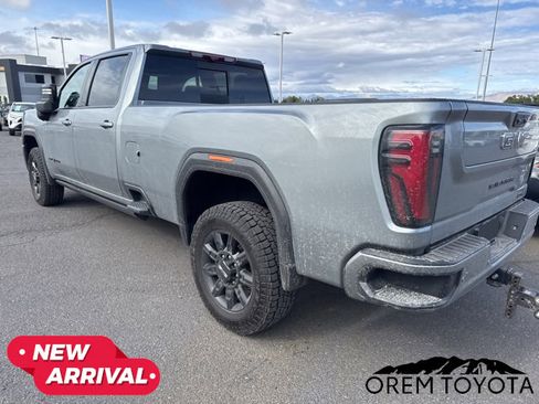 Used 2024 GMC Sierra 3500 AT4 w/ AT4 Premium Plus Package AWD/4WD image 18