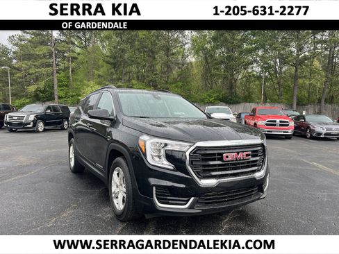 Used 2022 GMC Terrain SLE w/ Driver Convenience Package image 1