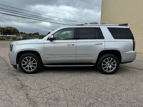 Used 2016 GMC Yukon Denali w/ Open Road Package AWD/4WD image 5