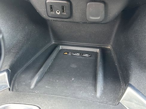 Used 2023 Chevrolet Traverse LT image 17